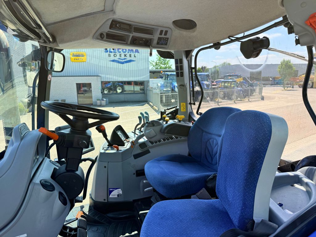 New Holland T6.165 Electro Command