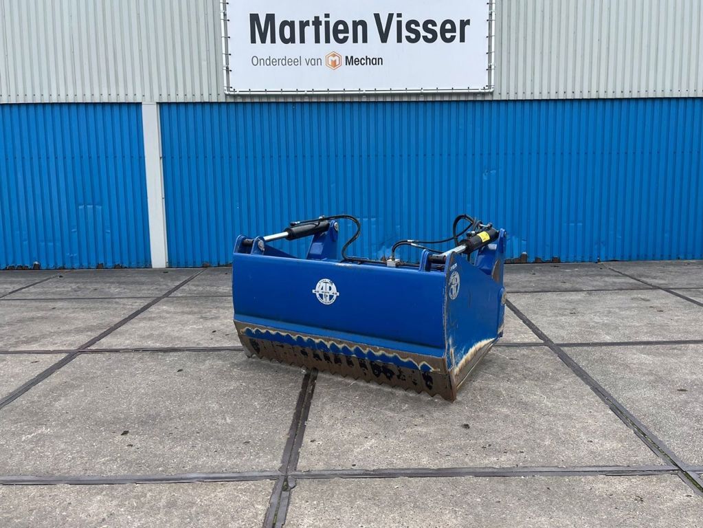 AP Ap NP1800 met aanbouw Volvo L30