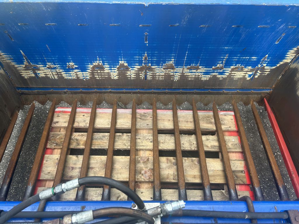 AP Ap NP1800 met aanbouw Volvo L30