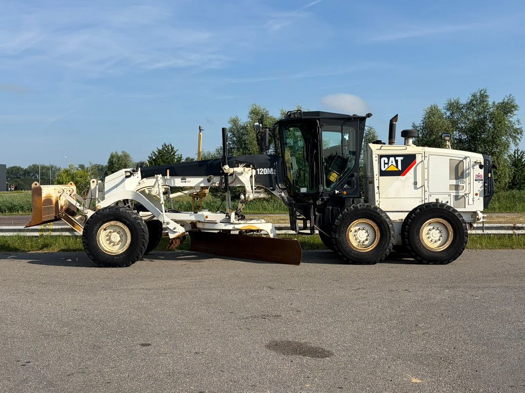 Caterpillar 120M2