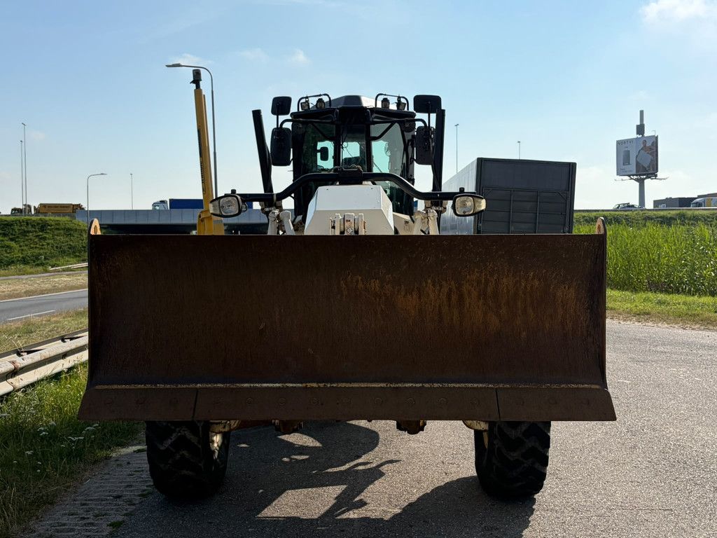 Caterpillar 120M2