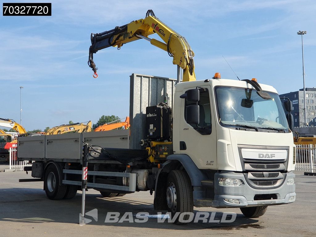 DAF LF 250 4X2 HYVA Crane Remote Euro 6