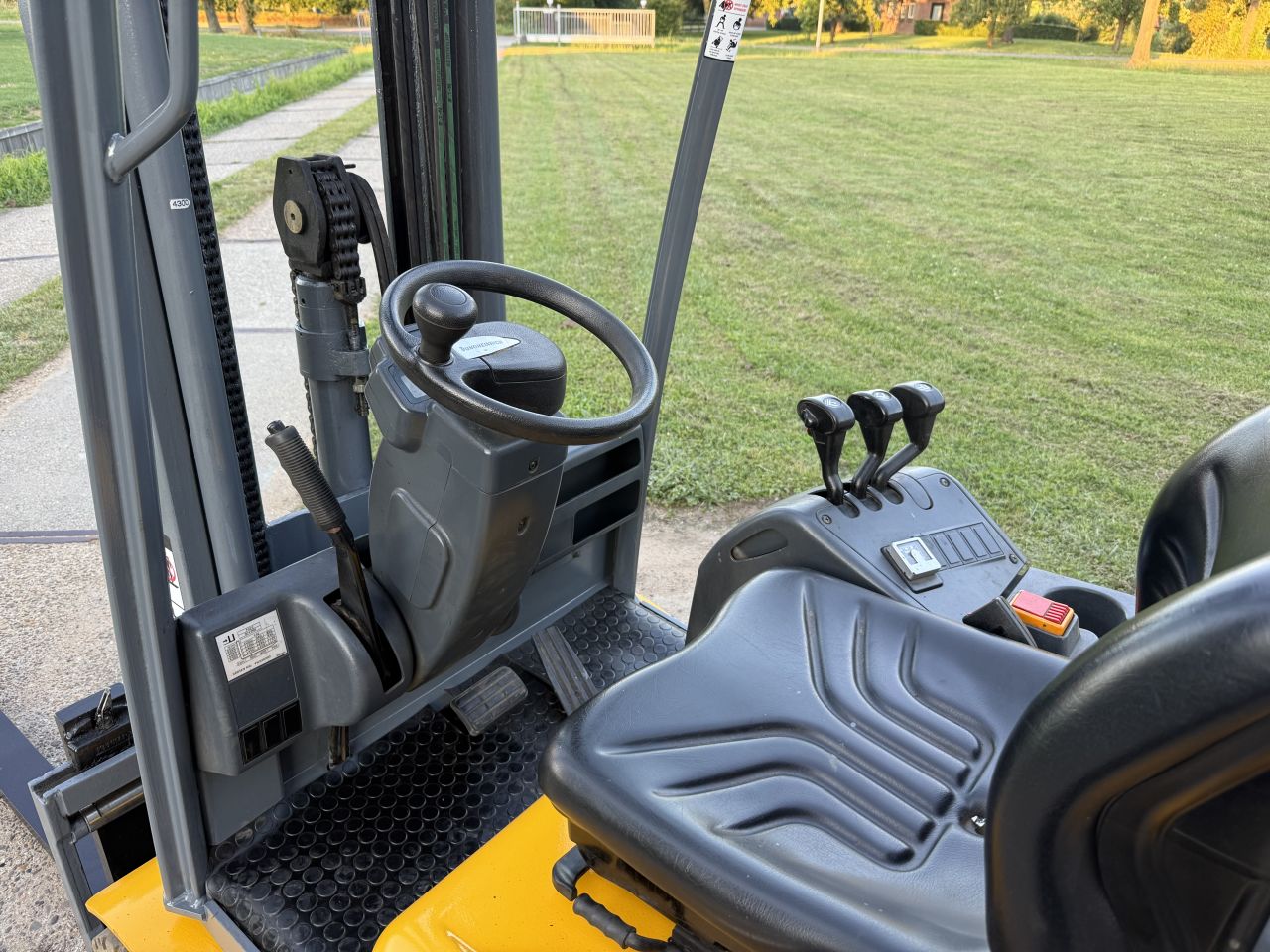 Jungheinrich 1500KG elektrisch triplo 5.5M sideshift