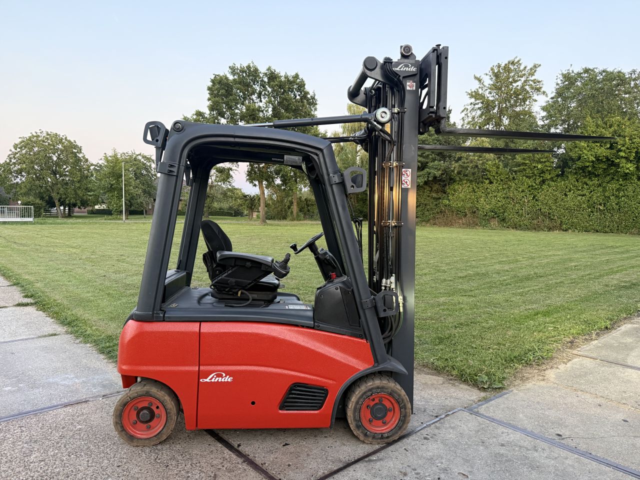 Linde 1600KG elektrisch freelift Sideshift 4e ventiel