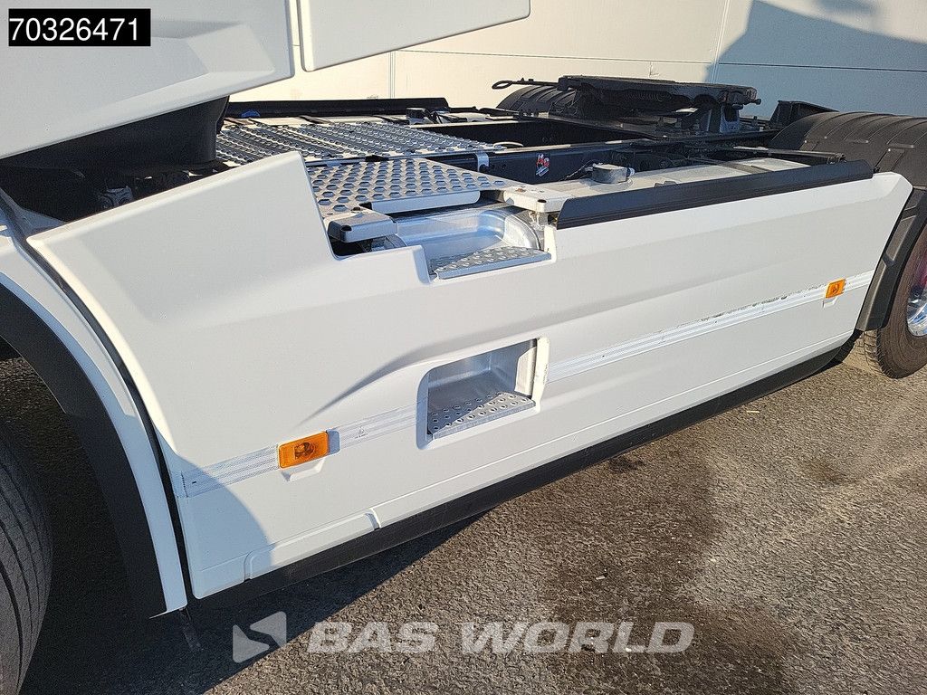 Renault T T 520 4X2 Retarder Full-Air 2x Tanks Standklima ACC Navi Alcoa's 80% Tyres