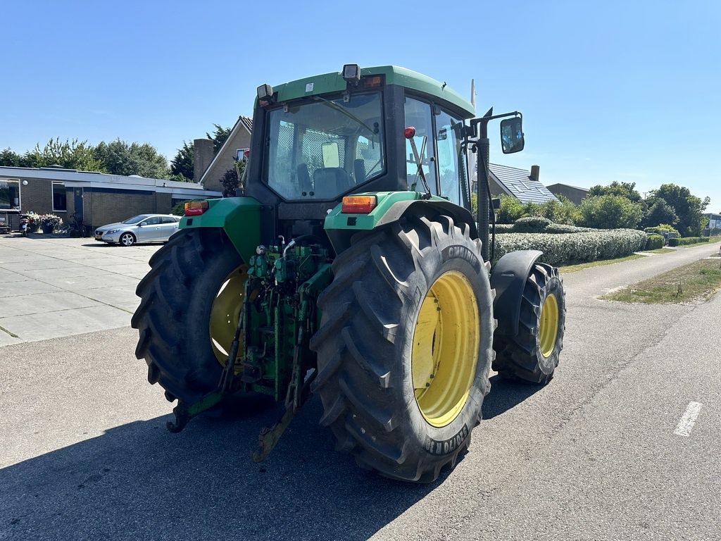 John Deere 6310
