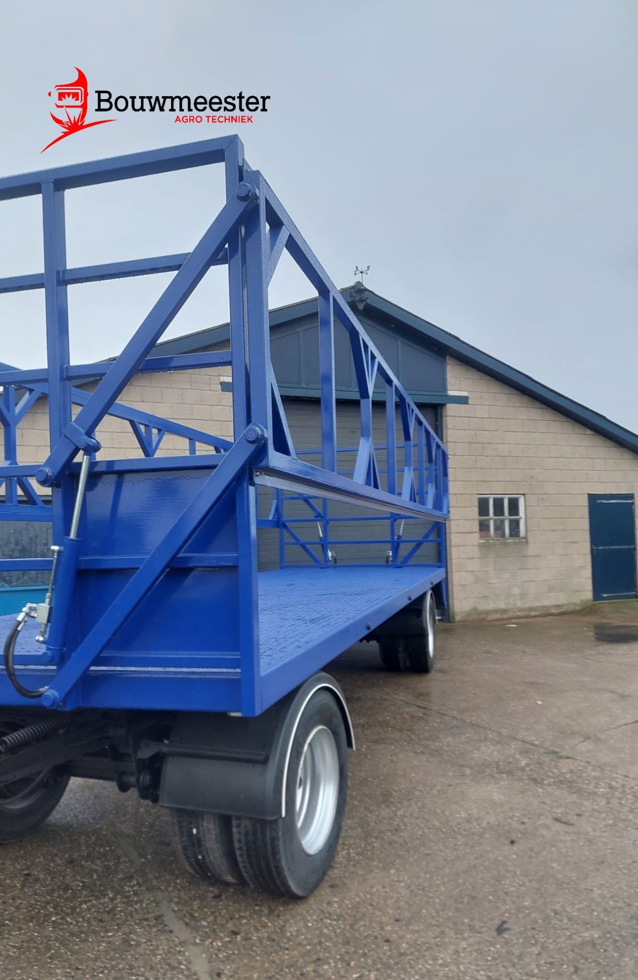 Mooie 20-tons kistenwagen aangeboden met hydraulische zijkleppen