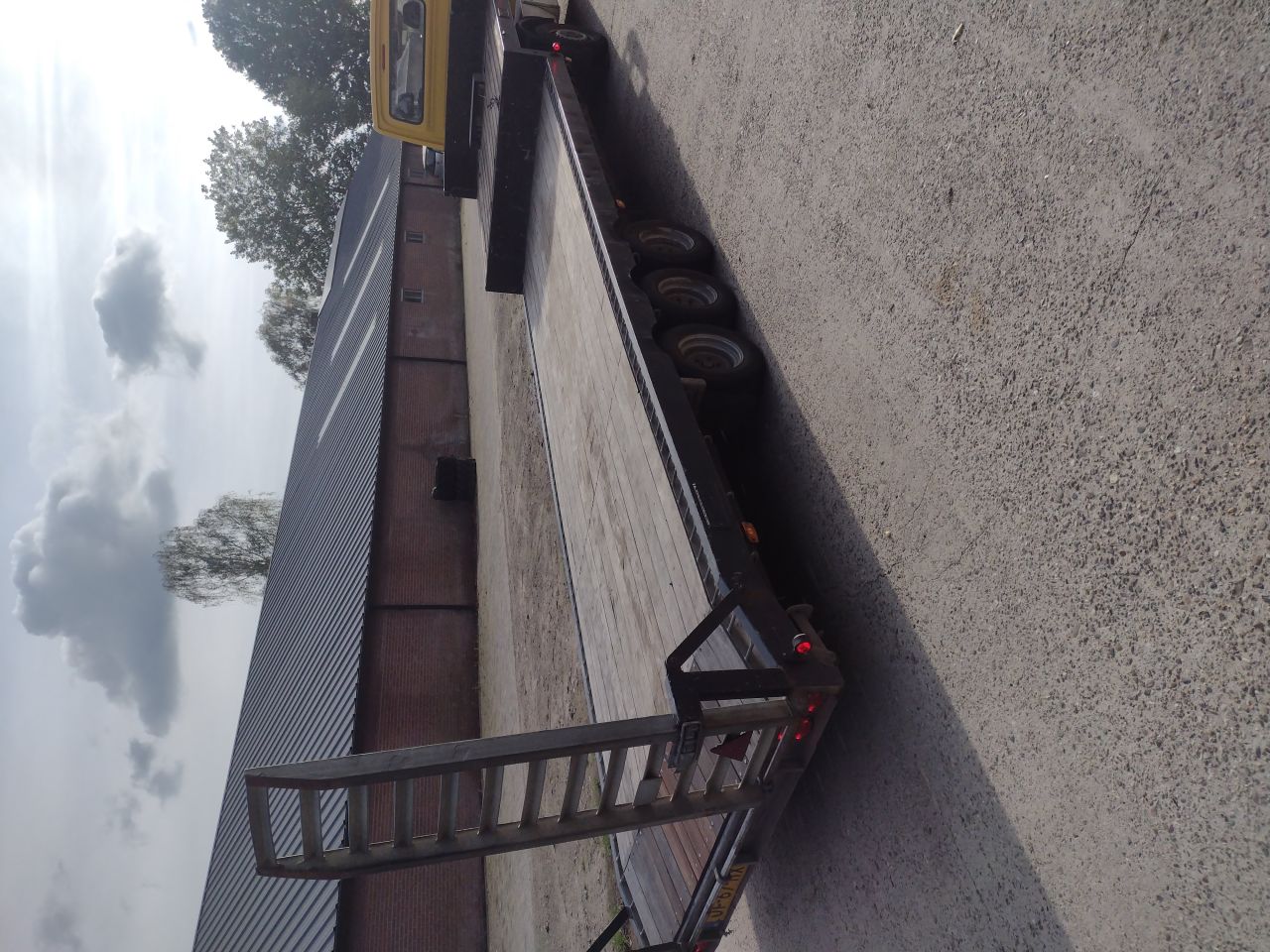 Mercedes Sprinter Be combinatie veldhuizen trailer
