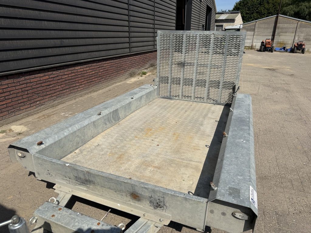 Vlemmix 2700 kg machinetransporter 300x150 gebruikt Belgische papieren