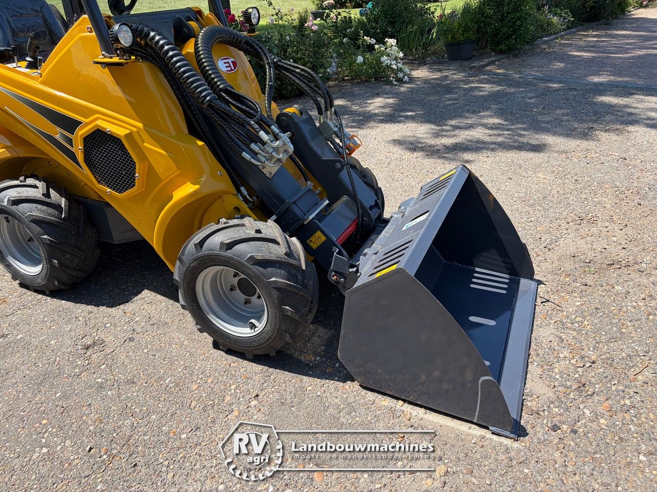 Eurotrac T11 minishovel (telescoopgiek!)