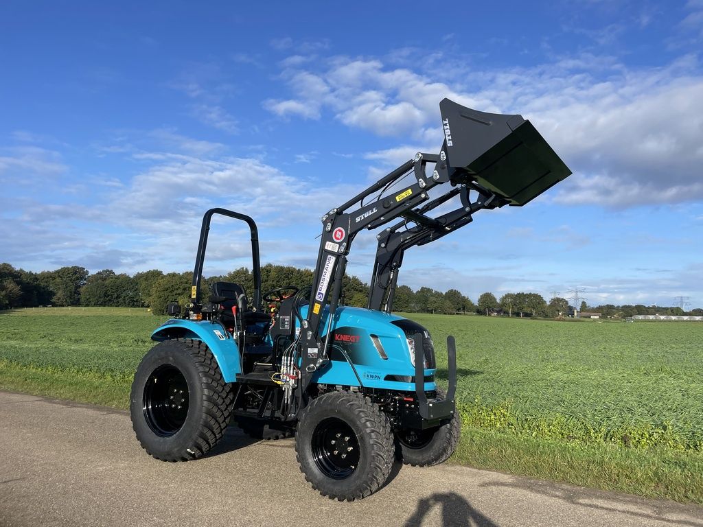 Knegt 404 compact tractor NIEUW met frontlader €340 LEASE