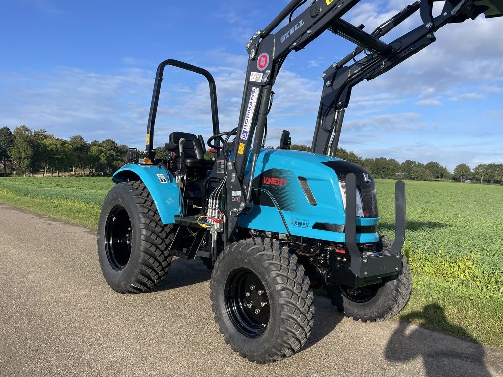 Knegt 404 compact tractor NIEUW met frontlader €340 LEASE