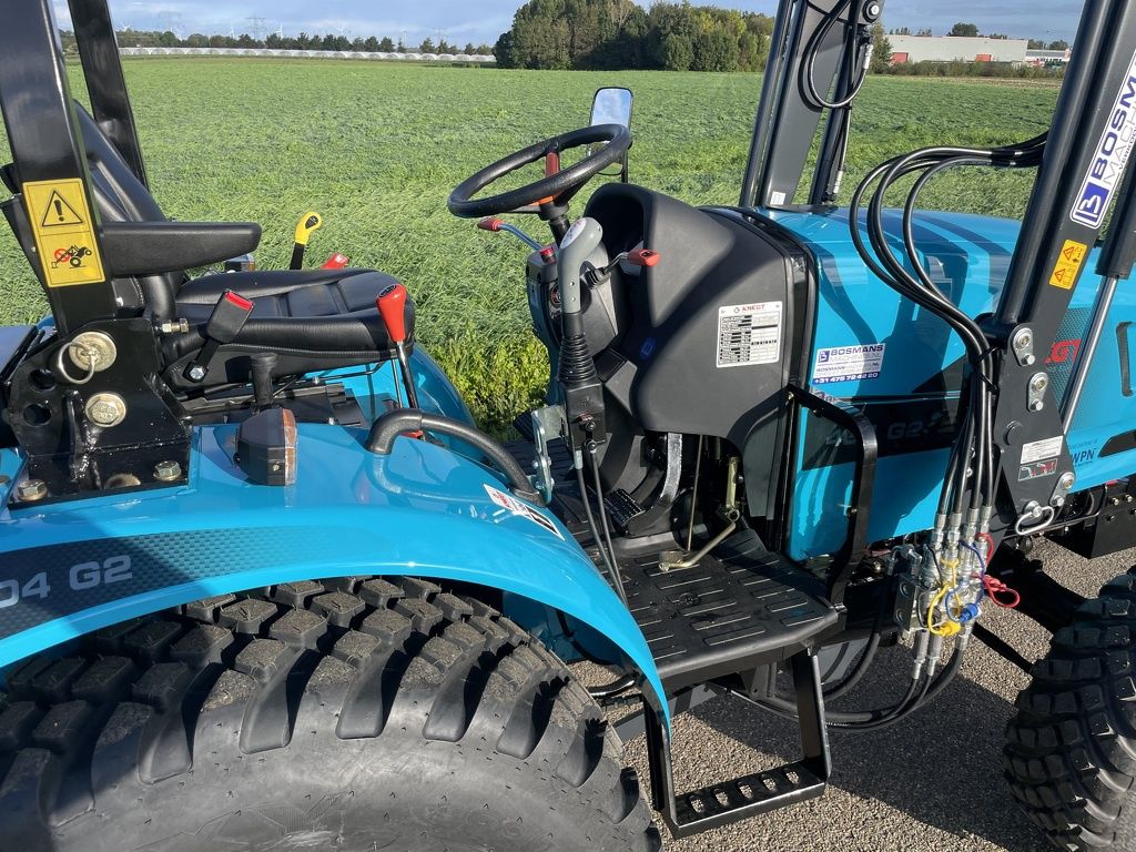 Knegt 404 compact tractor NIEUW met frontlader €340 LEASE