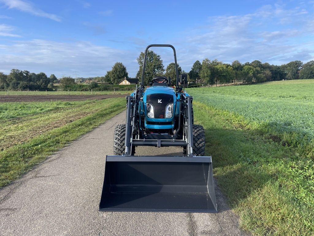 Knegt 404 compact tractor NIEUW met frontlader €340 LEASE