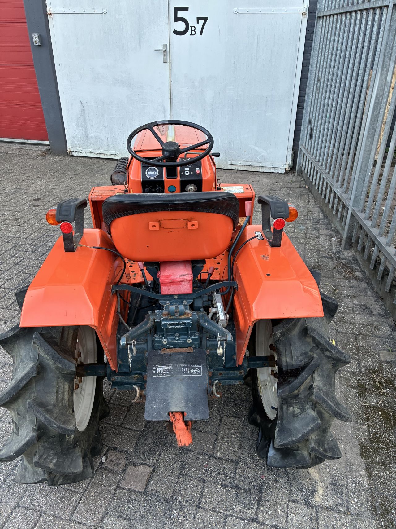 Kubota b1400 4x4 met Grondfrees