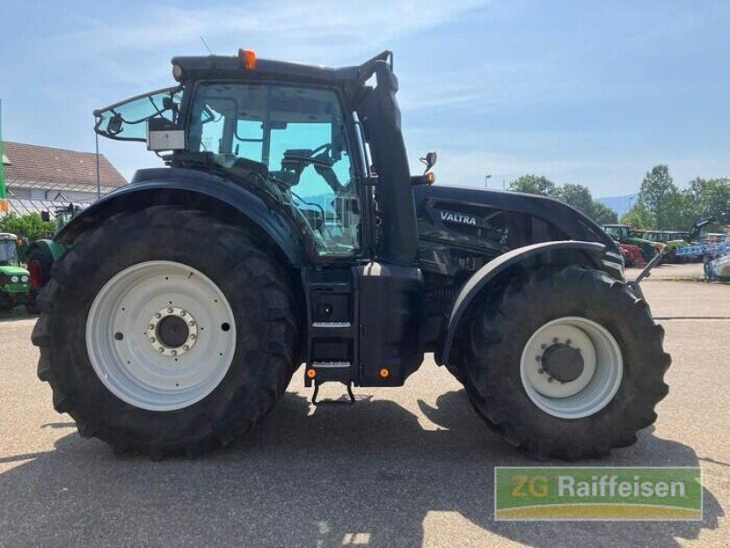 Valtra Q245