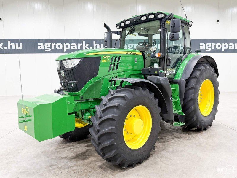 John Deere 6215R