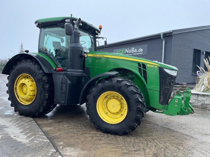John Deere 8320 R PowrShift