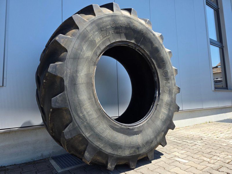 Michelin 650/85 R38