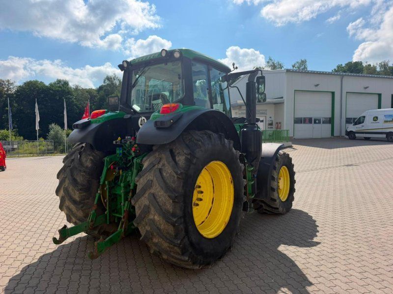 John Deere 6195M