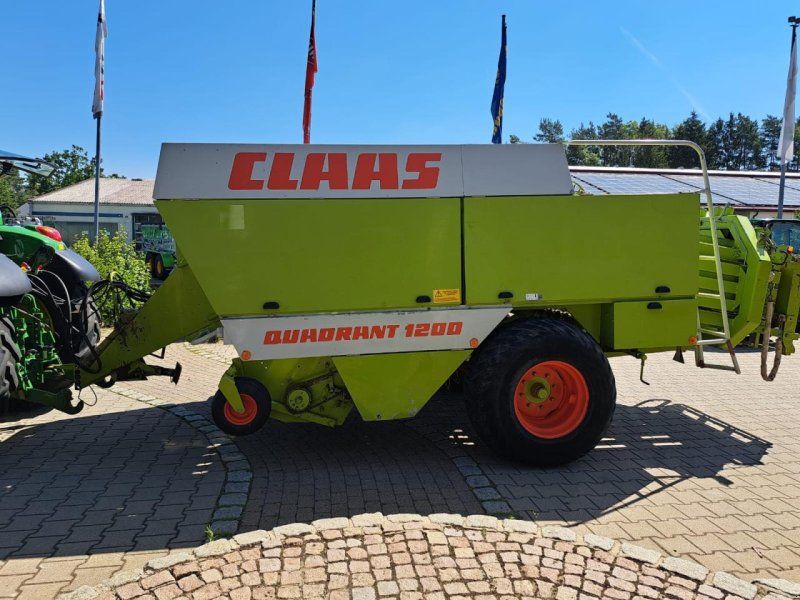 Claas Quadrant 1200