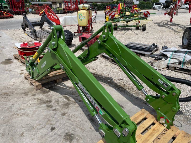 Fendt Cargo 5 x 85