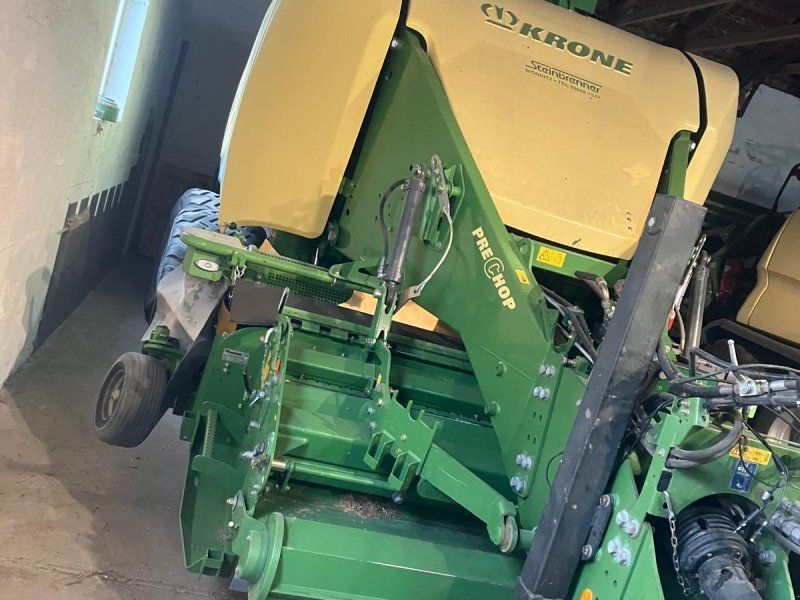 Krone Big Pack 1290 XC Pre Chop