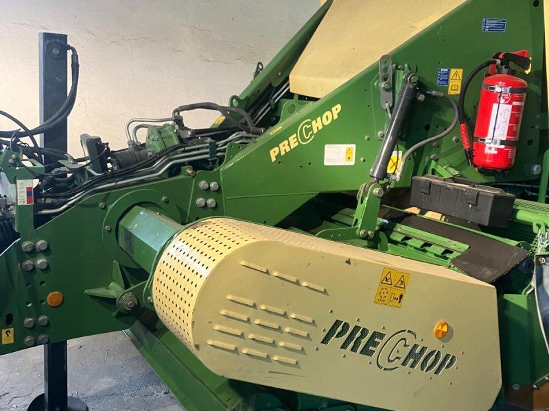 Krone Big Pack 1290 XC Pre Chop