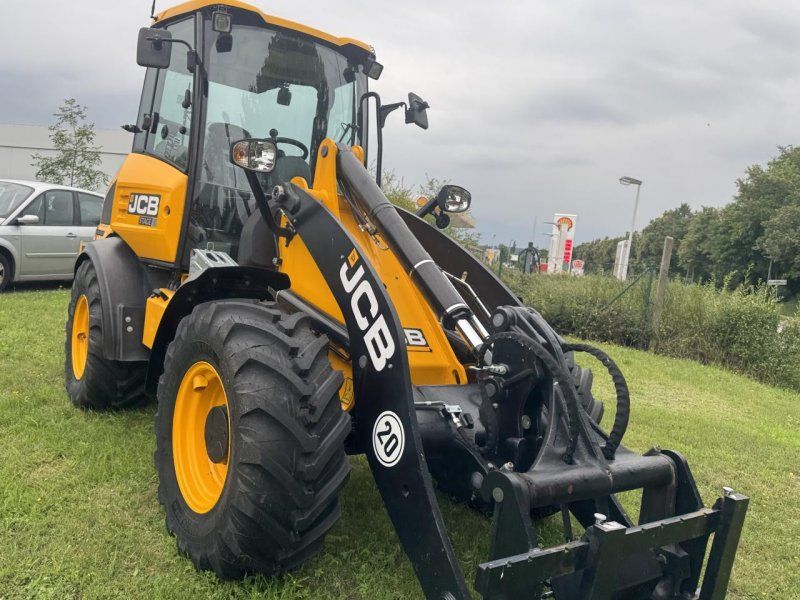 JCB 409 AGRI Stufe V NEU 7h