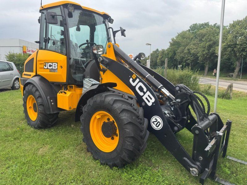 JCB 409 AGRI Stufe V NEU 7h