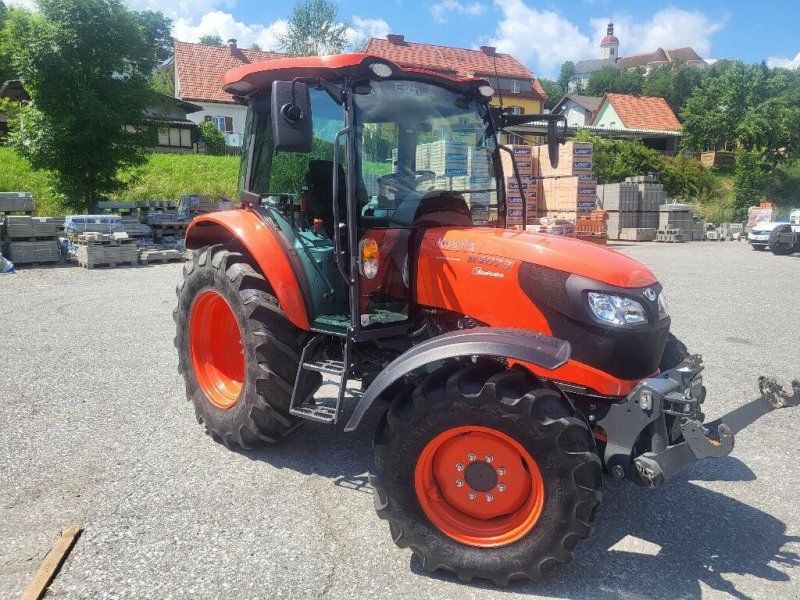 Kubota M4073