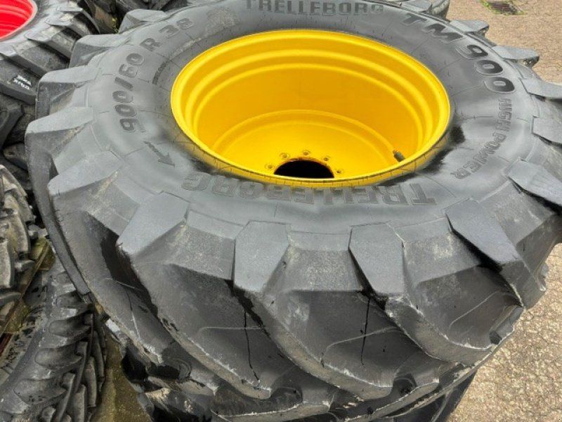 Trelleborg 900/60R38