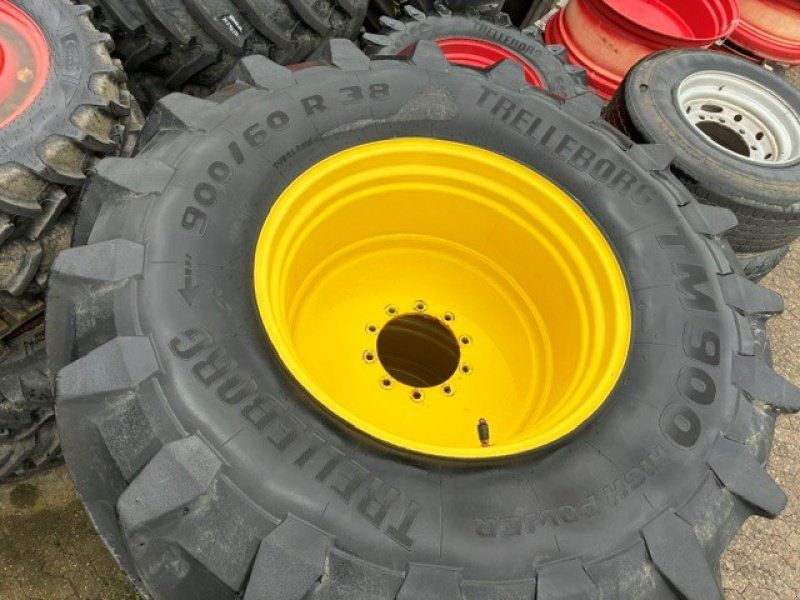 Trelleborg 900/60R38