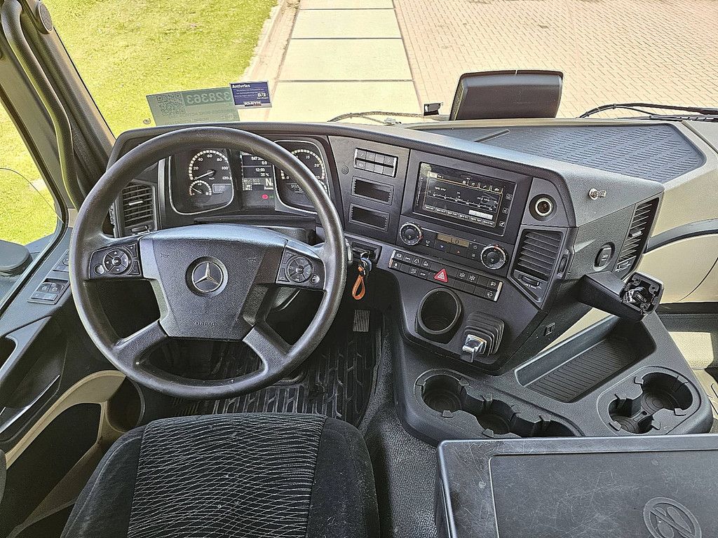 MERCEDES-BENZ ACTROS 1843