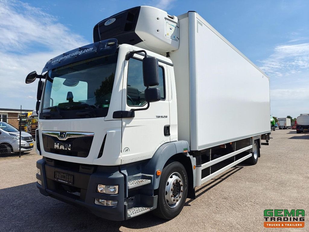 MAN TGM 18.250 4x2 DayCab Euro6C - Lamberet 8.0m Refrigerated/Freezer Box + Carrier Supra1250MT + Dhollandia 2000KG - Side Doors - Belgian Registration
