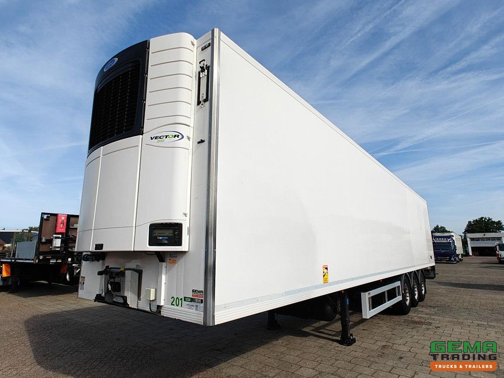 Technokar Trailer T3SP38 Carrier Vector 1550 - 5,841 Diesel Hours - Lift Axle - SAF axles Disc Brake