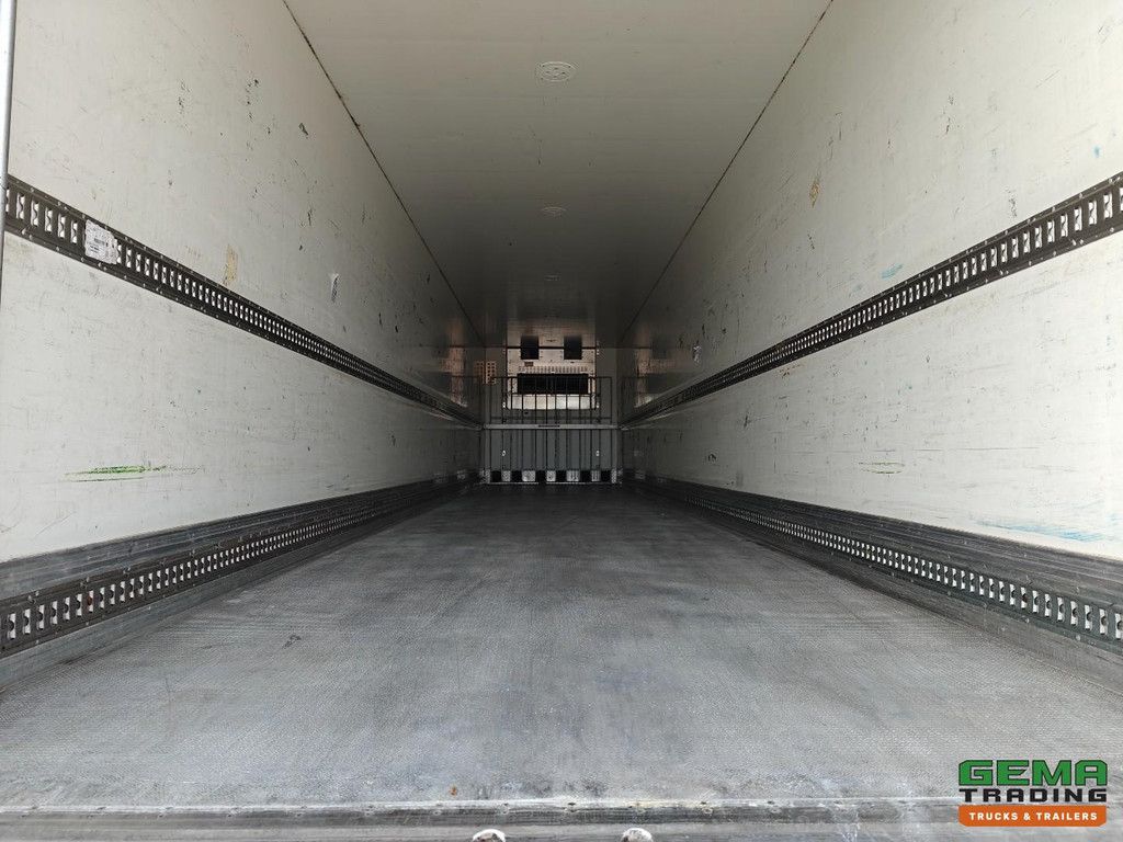 Technokar Trailer T3SP38 Carrier Vector 1550 - 5,841 Diesel Hours - Lift Axle - SAF axles Disc Brake