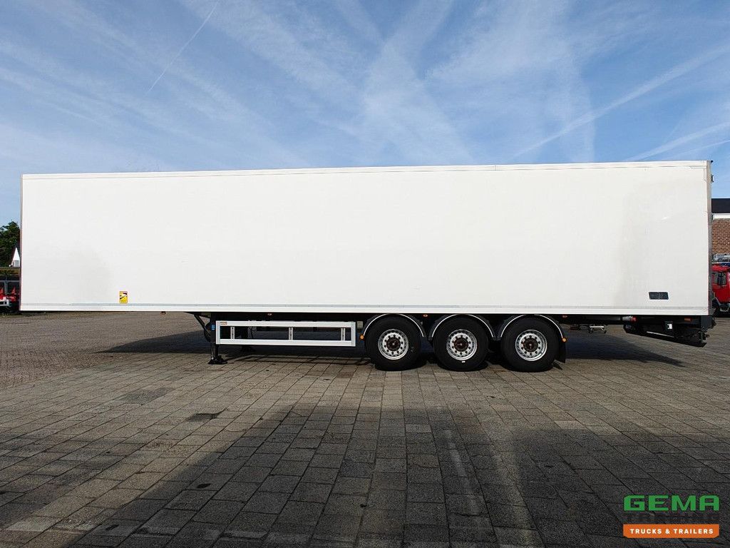 Technokar Trailer T3SP38 Carrier Vector 1550 - 5,841 Diesel Hours - Lift Axle - SAF axles Disc Brake