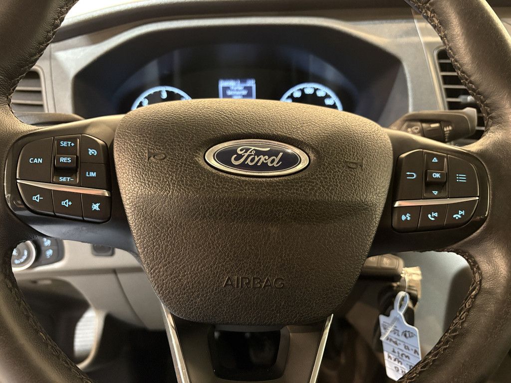 Ford Transit 350 2.0 TDCI L3H1 DC Trend 4x4 / Open Laadbak / Dubbel Cabine 6 pers. / Airco / Trekhaak 2,8T / 54.500 KM !!