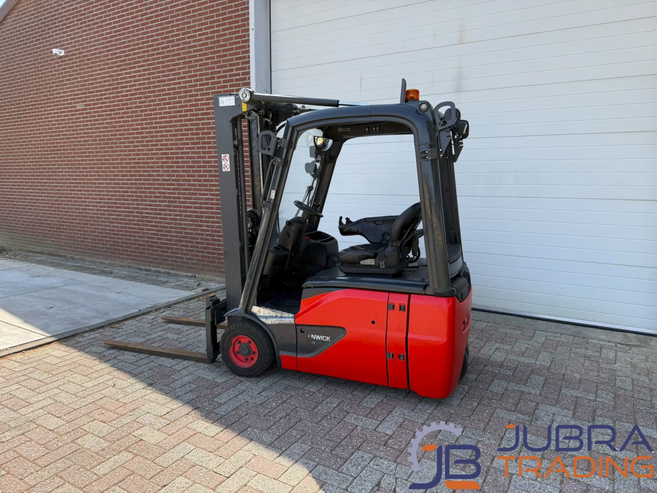 Linde E16-02 Elektro-Gabelstapler | 2017 | 14572 Std. | 1,6 T |