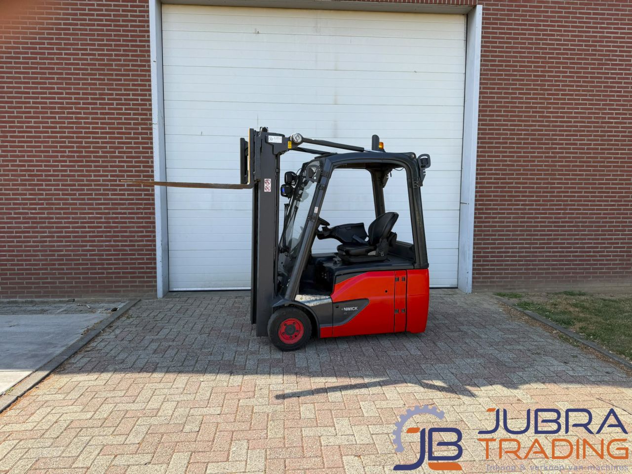 Linde E16-02 Elektro-Gabelstapler | 2017 | 14572 Std. | 1,6 T |