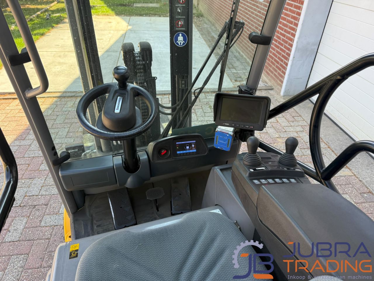 Jungheinrich EFG220 Electric Forklift | 2018 | 9504H | 2T | 3.2M