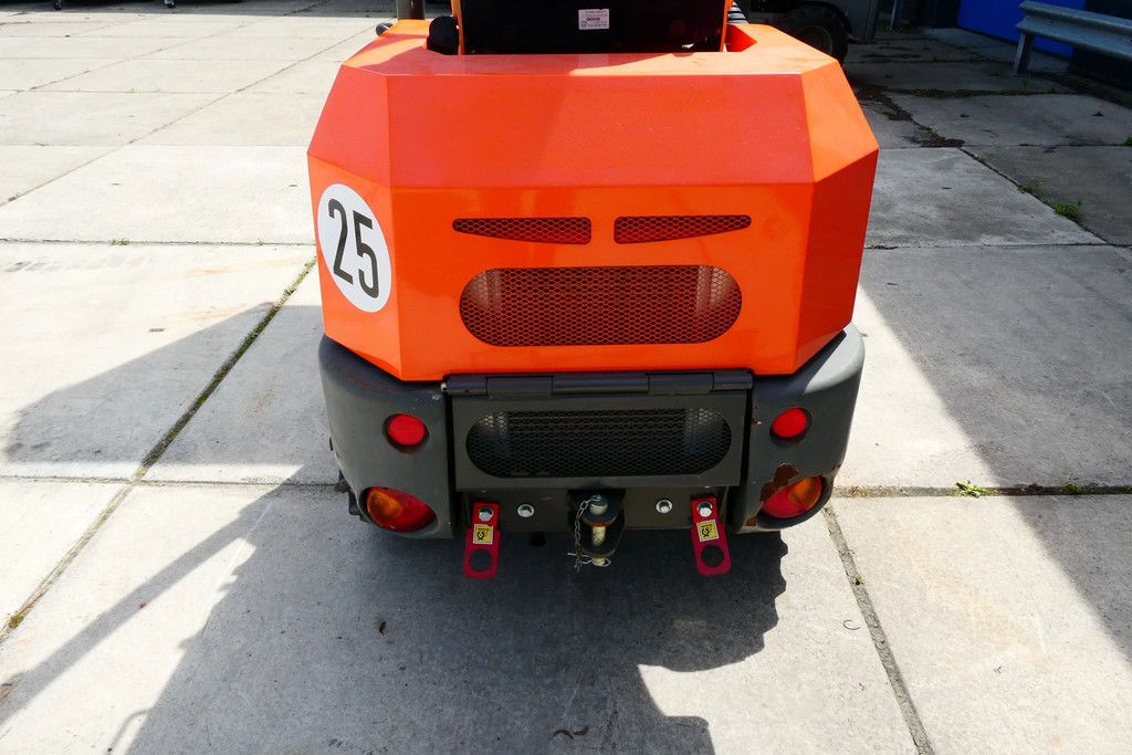 Ausa D120AHA hoogkiepdumper