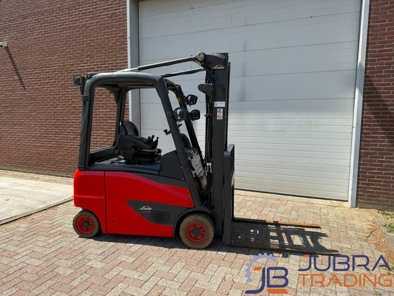 Linde E16PH-02 Electric Forklift | 2018 | 12311H | 1.6T | 5.2M