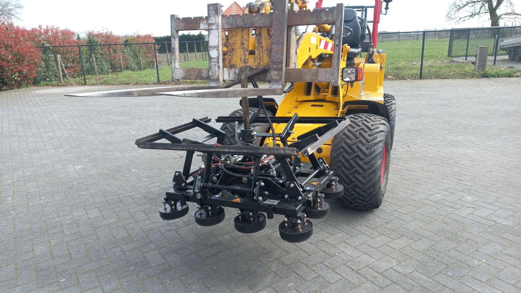 W.O.S 100m3 Vacuumunit en tegel aanzuigplaat