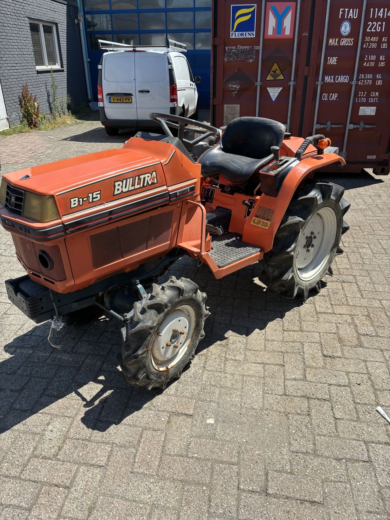 Kubota b1400 4x4 met Grondfrees
