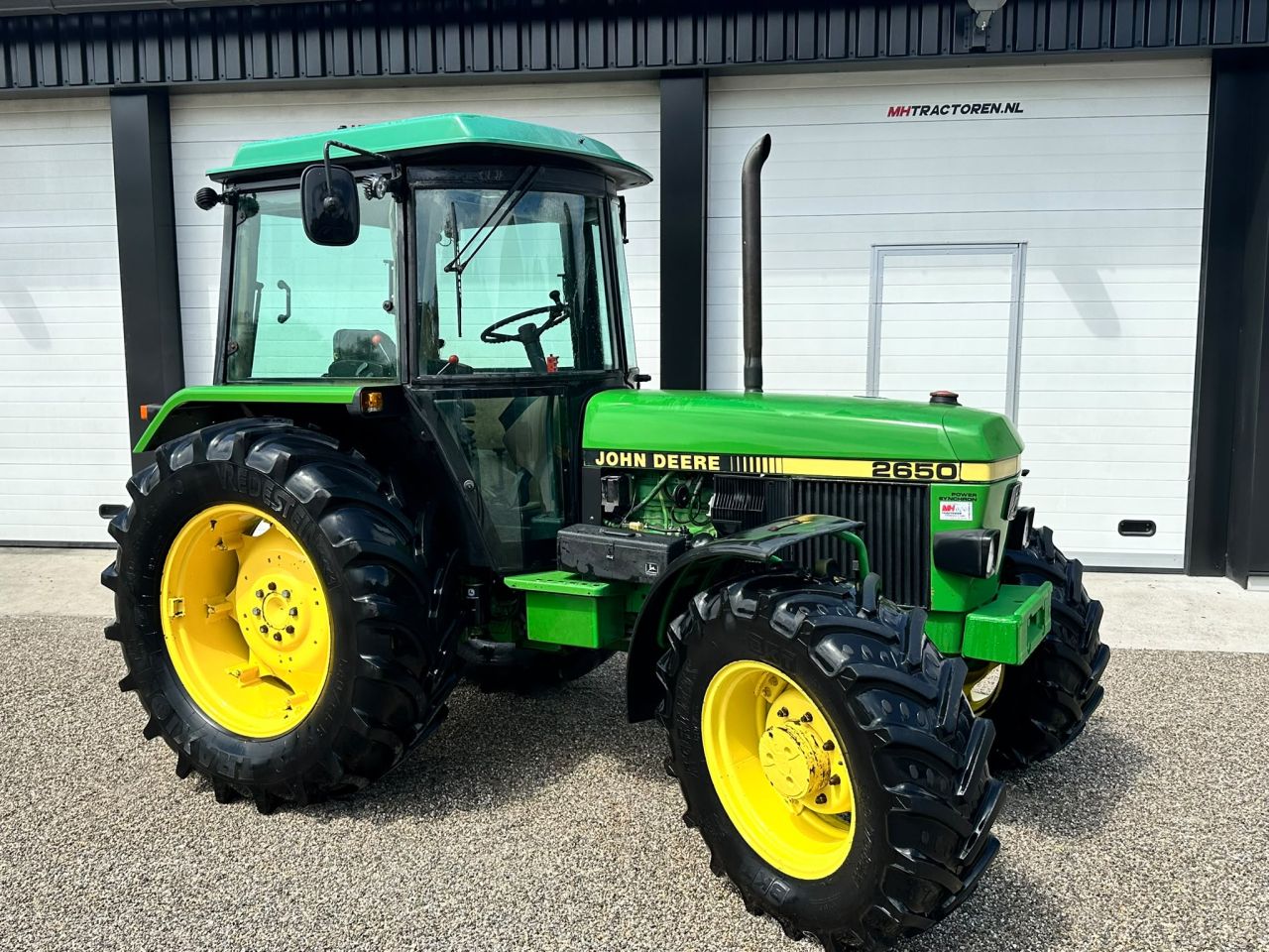John Deere 2650