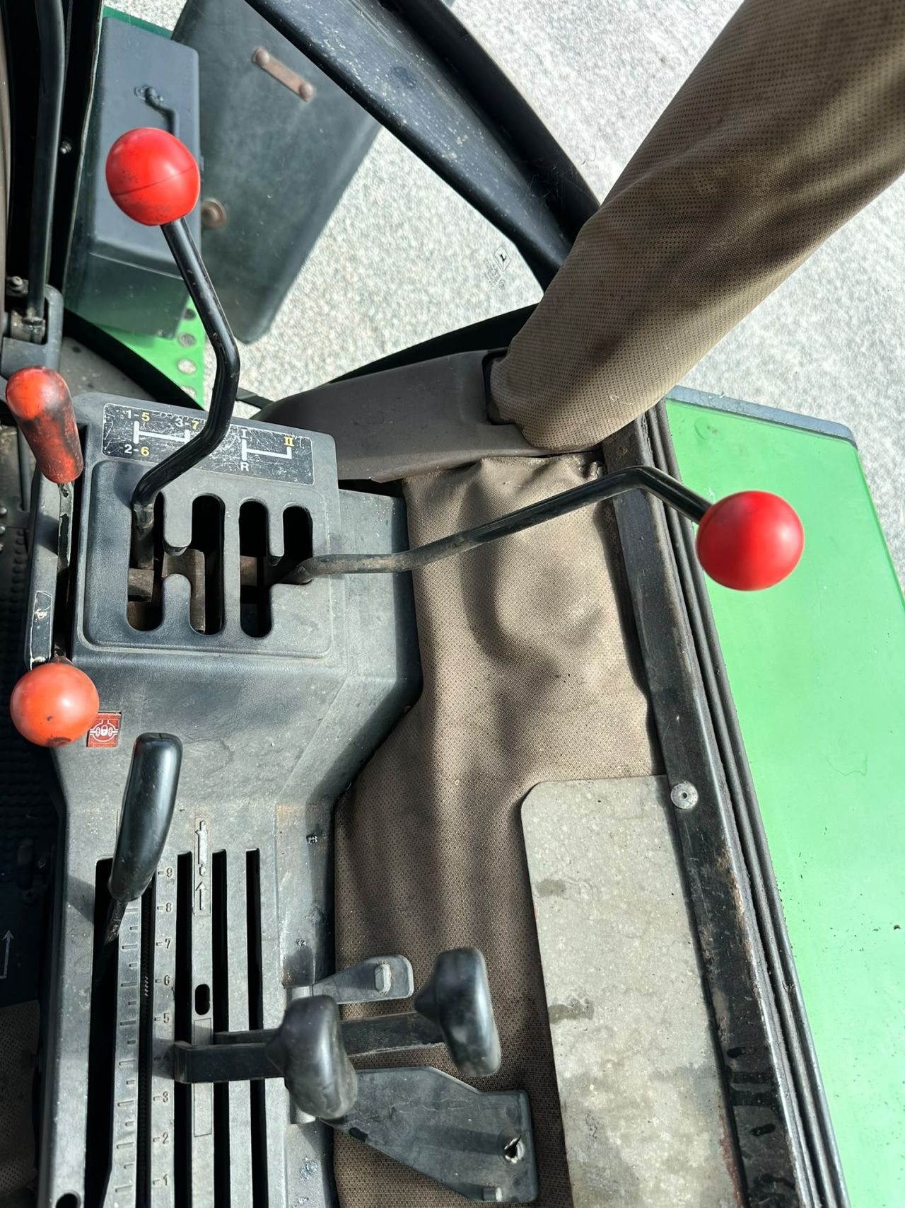 John Deere 2650