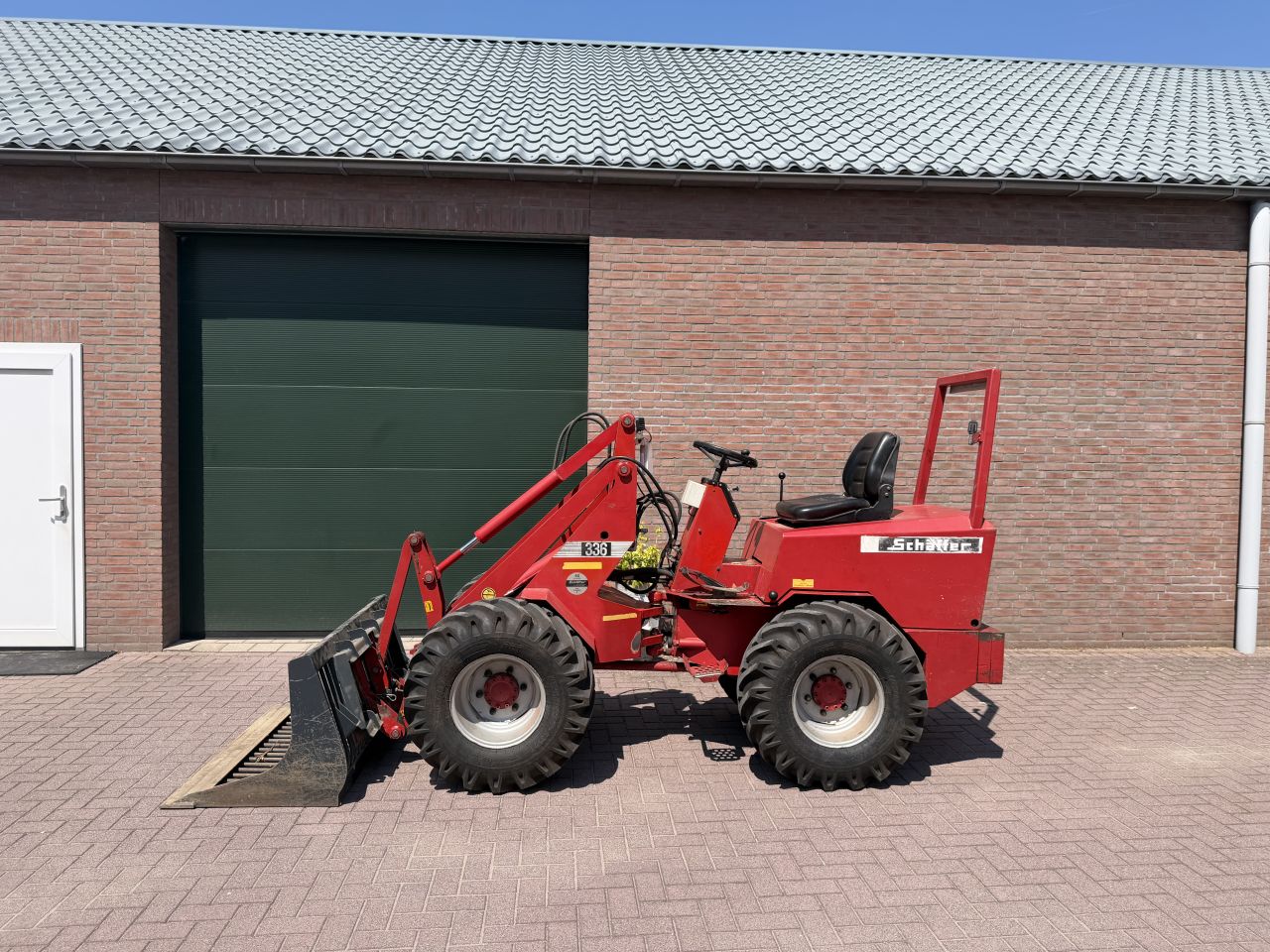 Schäffer 336 mini loader shovel