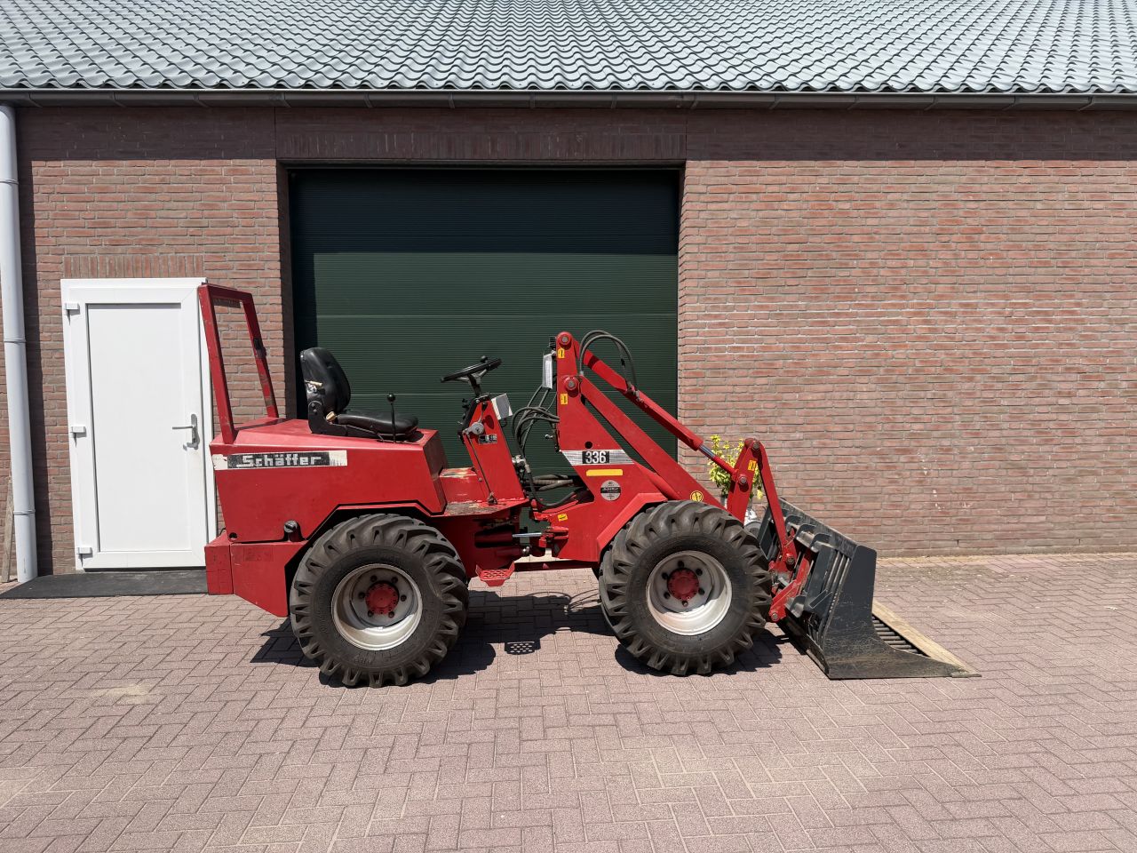 Schäffer 336 mini loader shovel
